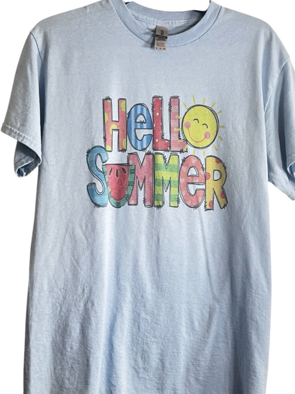 Hello Summer Women’s Graphic Tee Size Medium